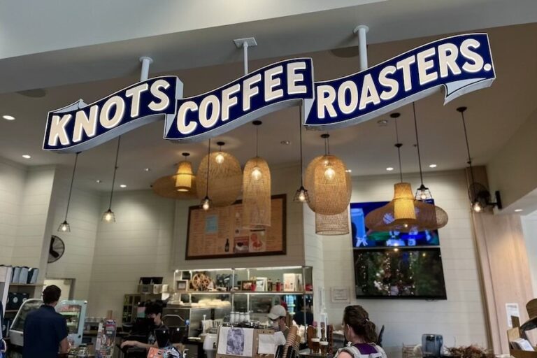 Best Cafes to Get Work Done Near Me in Waikiki Beach Oahu HI