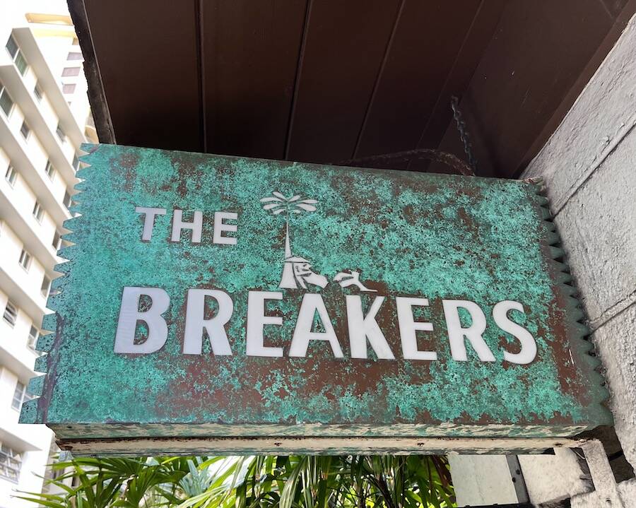The Breakers Hotel Waikiki Beach