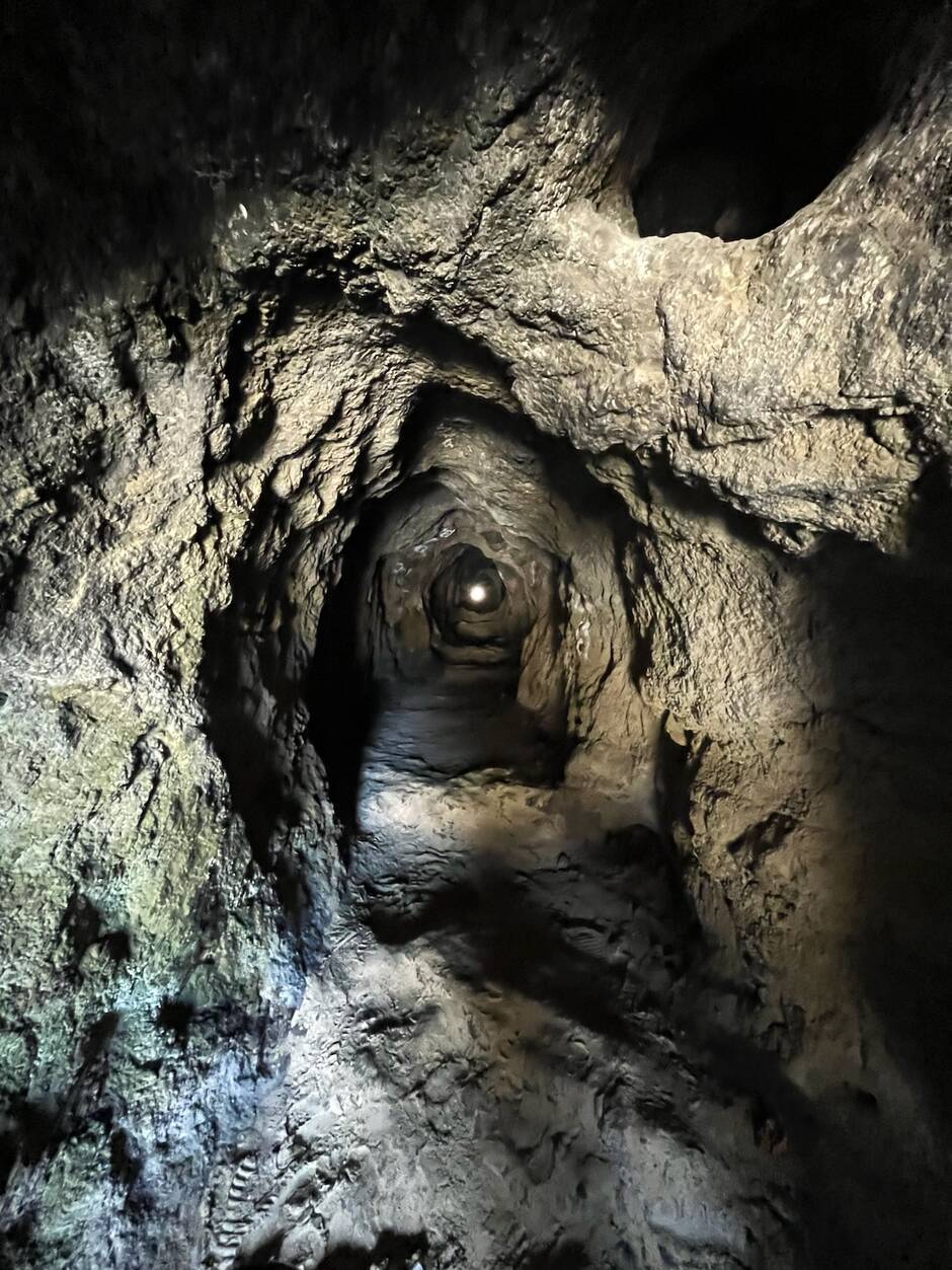Lava Tube Oahu - Honolulu Secret Cave